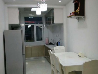 尼康和佳能哪个好（单反尼康和佳能哪个好）