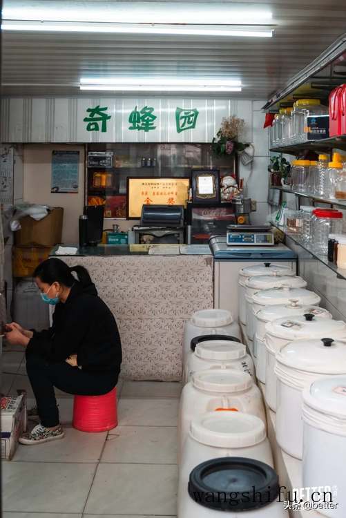 粉刷墙面需要哪些材料和流程?