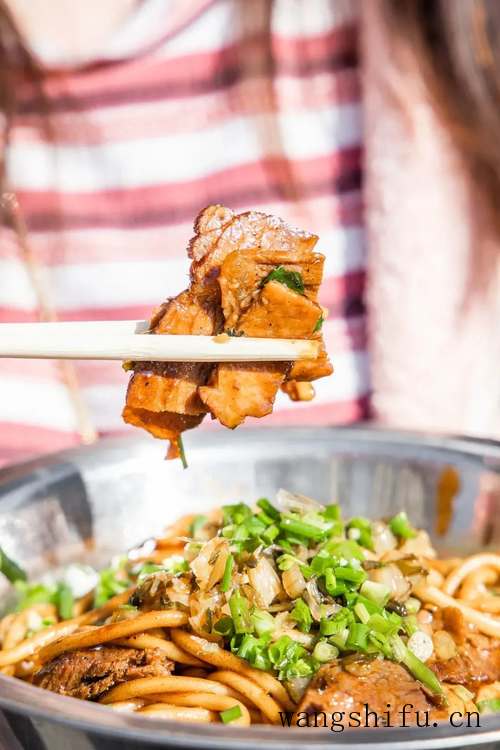 康佳和乐华哪个用长久（电视乐华还是康佳好）