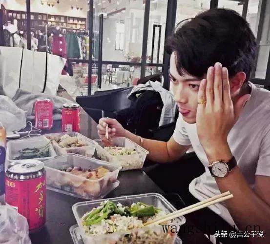 桌上足球（桌上足球玩法介绍）