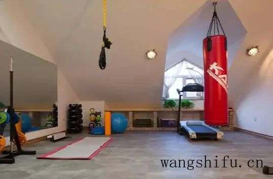地板胶怎么铺及地板胶怎么铺视频教程
