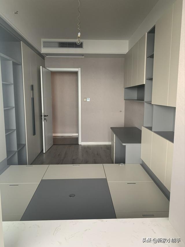 历时一年终于完工，全屋贴墙布，家人都觉得漂亮，还没家具先晒晒