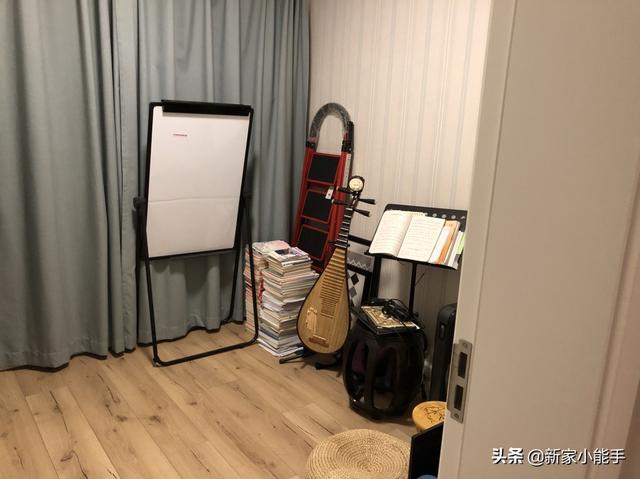 坚持全屋贴墙布，他们家新房装出了“艺术感”，美观耐看不复杂
