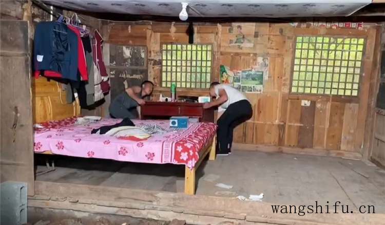 他用1个月时间,将乡下废旧木屋,变成舒适小家,住后不想回城里 旧房翻新 第1张 他用1个月时间,将乡下废旧木屋,变成舒适小家,住后不想回城里 旧房翻新 粉刷匠第1张 他用1个月时间,将乡下废旧木屋,变成舒适小家,住后不想回城里 旧房翻新 第1张 他用1个月时间,将乡下废旧木屋,变成舒适小家,住后不想回城里 旧房翻新 粉刷匠第1张
