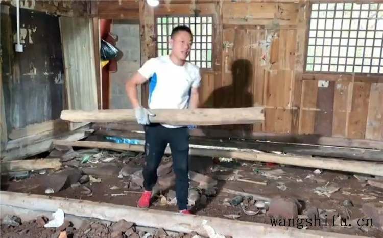 他用1个月时间,将乡下废旧木屋,变成舒适小家,住后不想回城里 旧房翻新 第3张 他用1个月时间,将乡下废旧木屋,变成舒适小家,住后不想回城里 旧房翻新 粉刷匠第3张 他用1个月时间,将乡下废旧木屋,变成舒适小家,住后不想回城里 旧房翻新 第3张 他用1个月时间,将乡下废旧木屋,变成舒适小家,住后不想回城里 旧房翻新 粉刷匠第3张