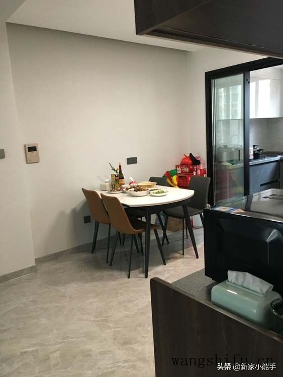她家首套新房，全屋装修非常简单，三代同堂生活在一起很幸福 旧房翻新 第1张 她家首套新房，全屋装修非常简单，三代同堂生活在一起很幸福 旧房翻新 粉刷匠第1张