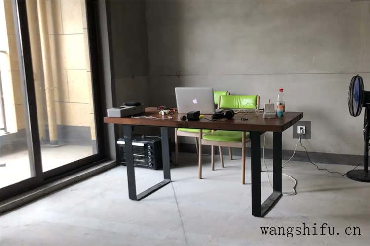 他住进不装修的毛坯房4个月,虽简陋却倍感温馨,网友:还不错 旧房翻新 第1张 他住进不装修的毛坯房4个月,虽简陋却倍感温馨,网友:还不错 旧房翻新 粉刷匠第1张 他住进不装修的毛坯房4个月,虽简陋却倍感温馨,网友:还不错 旧房翻新 第1张 他住进不装修的毛坯房4个月,虽简陋却倍感温馨,网友:还不错 旧房翻新 粉刷匠第1张