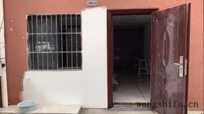 花5万把车库改造成住房,不到25平,变成老人的理想居所(20平车库改造住人图片) 花5万把车库改造成住房,不到25平,变成老人的理想居所(20平车库改造住人图片)